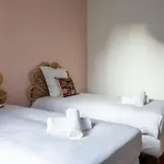 Coulmiers Bleu - Gare Sncf à 5 Min, Atypique&confort Apartamento Nantes